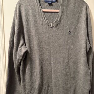Men's Gray V-Neck Sweater